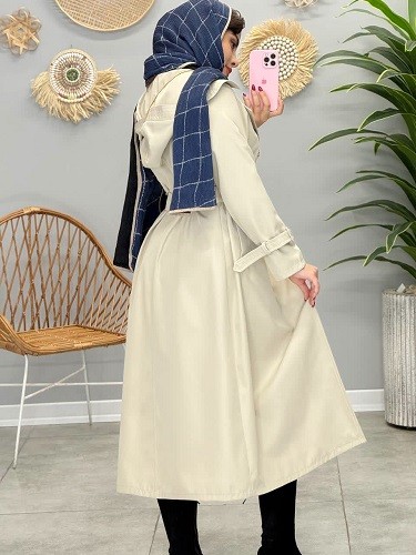 1647_ بارونی آستردار جولیا