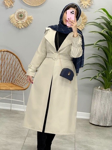 1647_ بارونی آستردار جولیا