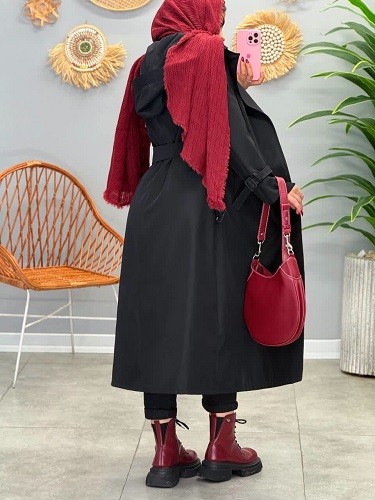 1647_ بارونی آستردار جولیا