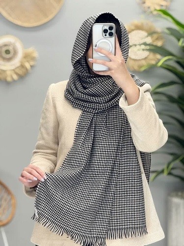 02450-شال پاییزه شیکا