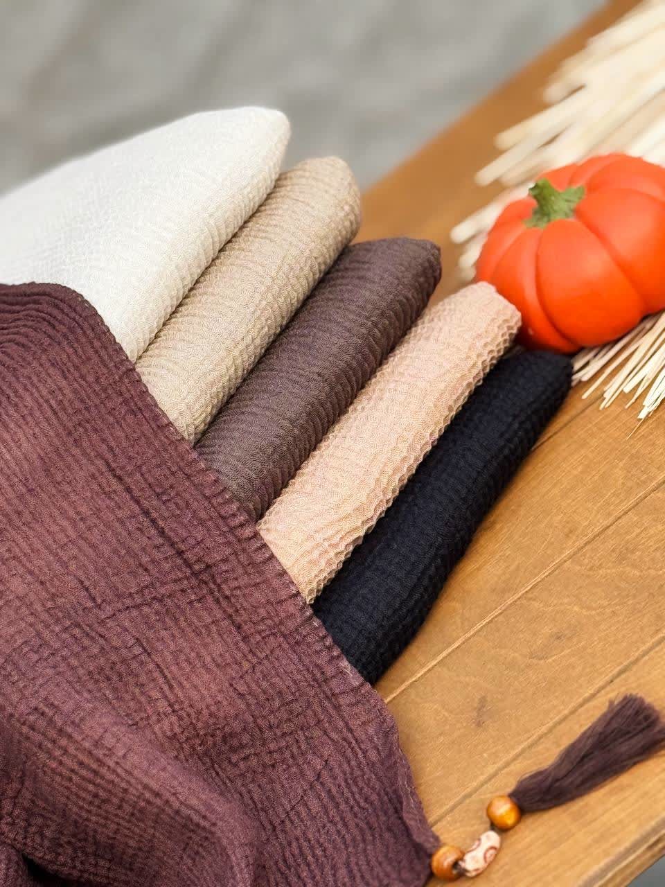 02463-شال منگوله چوبی