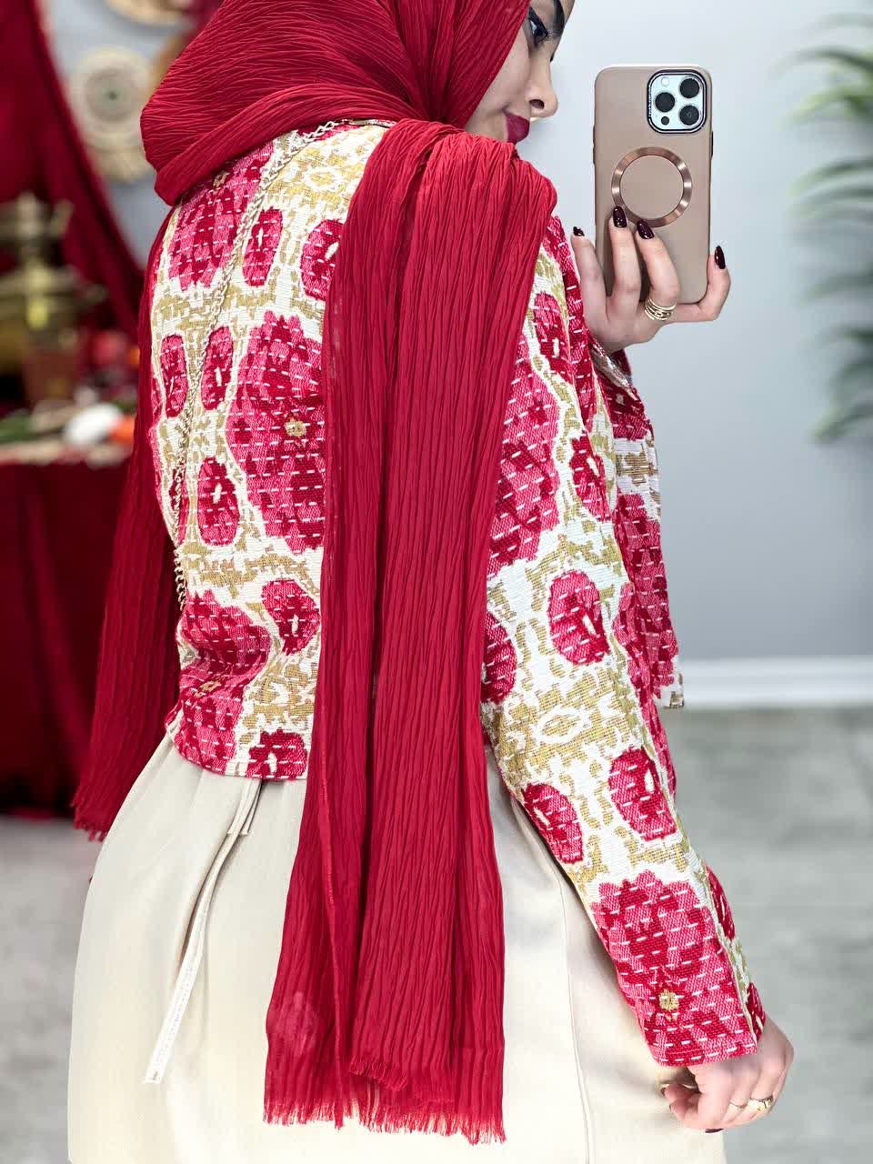 1734-کت و سارافون گلشیفته