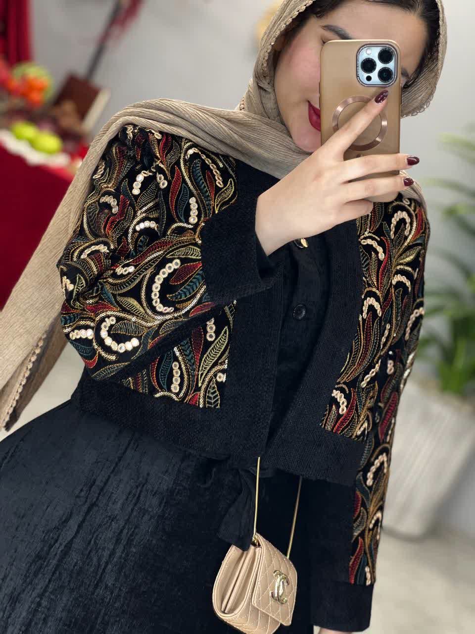 1760-کت و سارافون دیبا