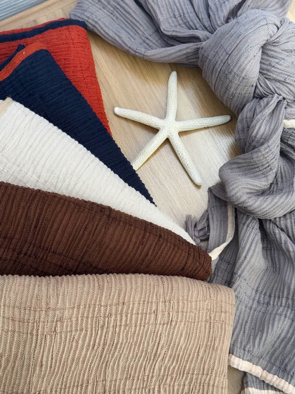 02489-شال منگوله اسکات